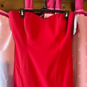 LONG RED STRAPLESS DRESS